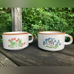 Pair of Vintage Speckled Glaze Botanic Print Stoneware Soup Mugs!